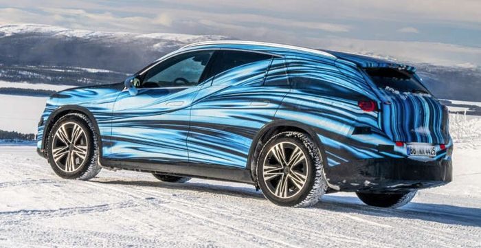 Mercedes-Benz GLC 2.jpg