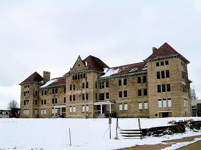 640px-Peoria_State_Hospital