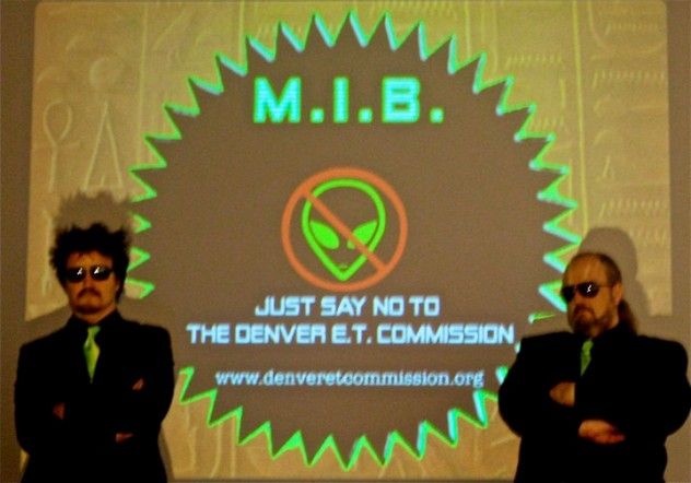 Bryan_&_Baxter_at_the_Denver_Art_Museum