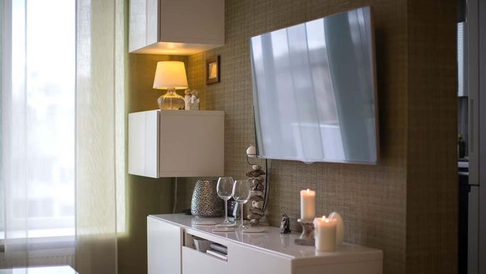 Effective Strategies to Reduce TV Screen Glare