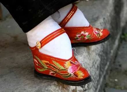 Boundfeet-1