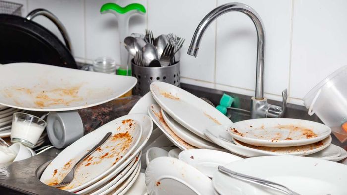 The Case Against Pre-Rinsing Your Dishes