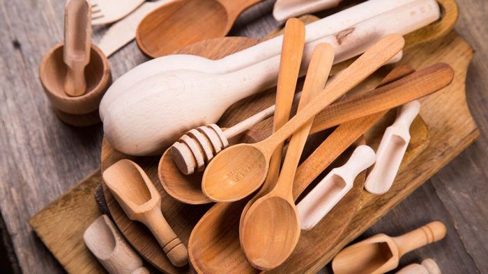Avoid washing wooden items in the dishwasher