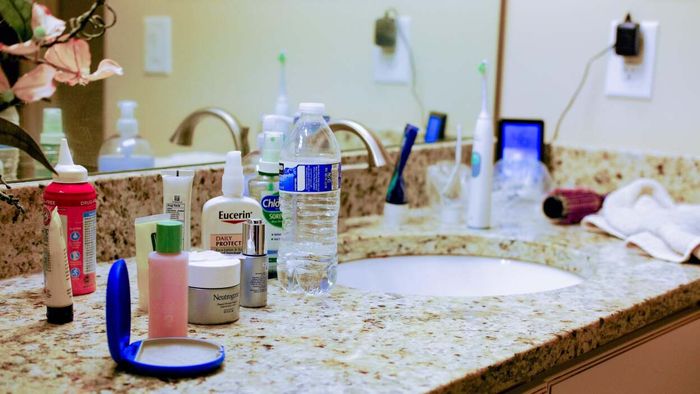 Stop Being Inconsiderate When Sharing a Bathroom