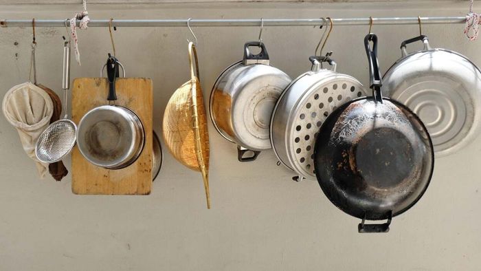 Discover Why Pot Racks Are Essential and How to Install Them Effortlessly