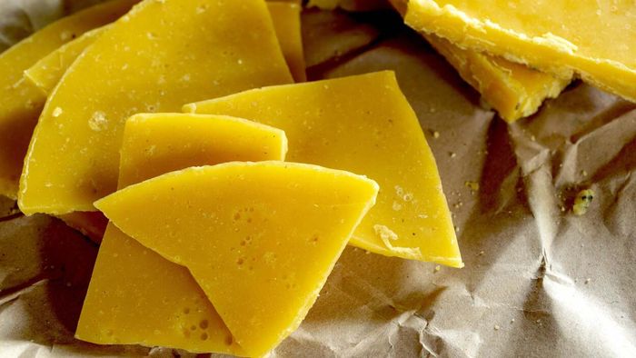 6 Innovative Uses for Beeswax Around Your House