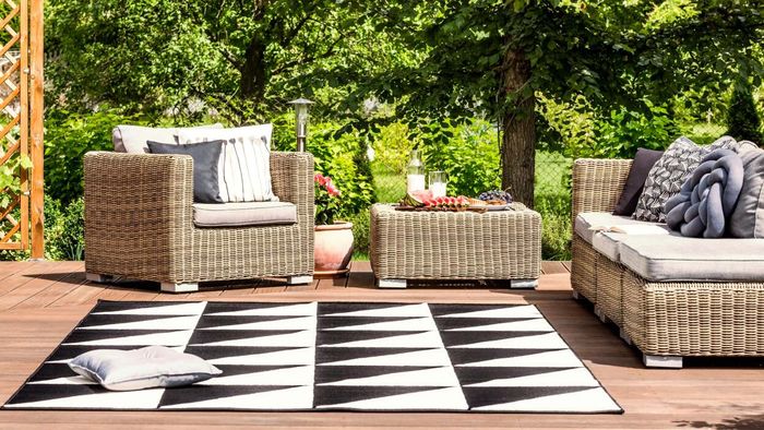 A Guide to Cleaning Your Outdoor Rug Before Seasonal Storage