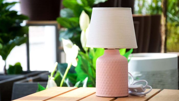 A Guide to Painting Your Old Lampshades (and the Benefits of Doing So)