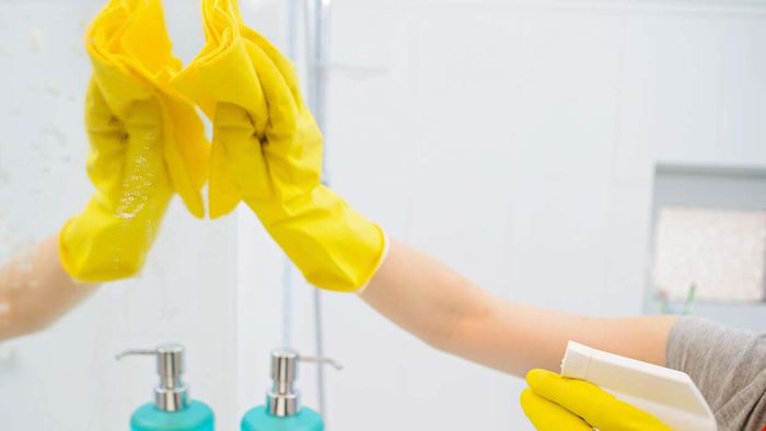 Achieve streak-free mirror surfaces