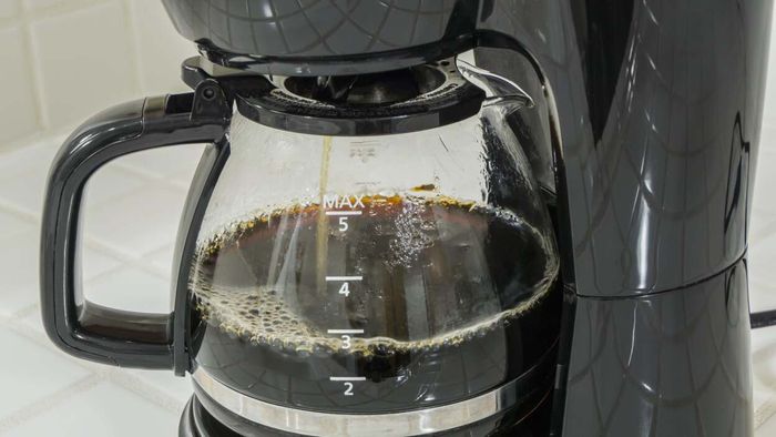 Remove limescale from coffee machines