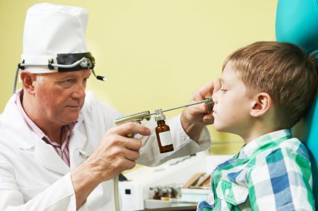8-nose-doctor_000020725353_Small