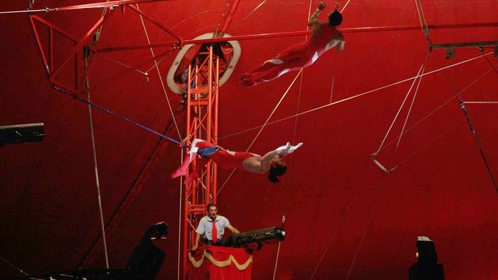 Circus rigging systems