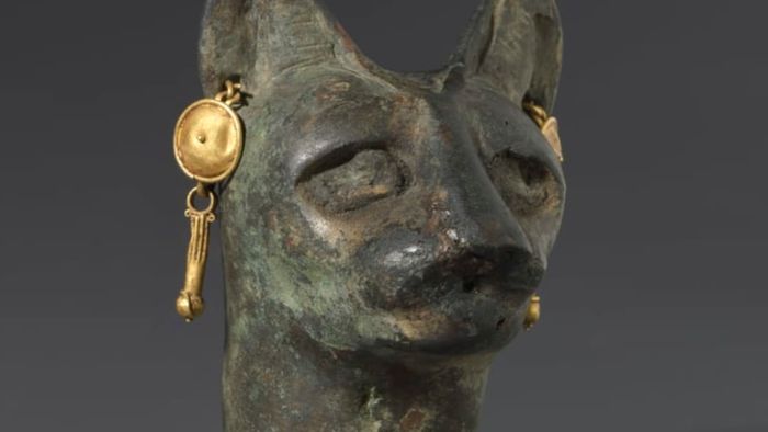 Cat's Head, 30 BCE to third century CE, bronze, gold