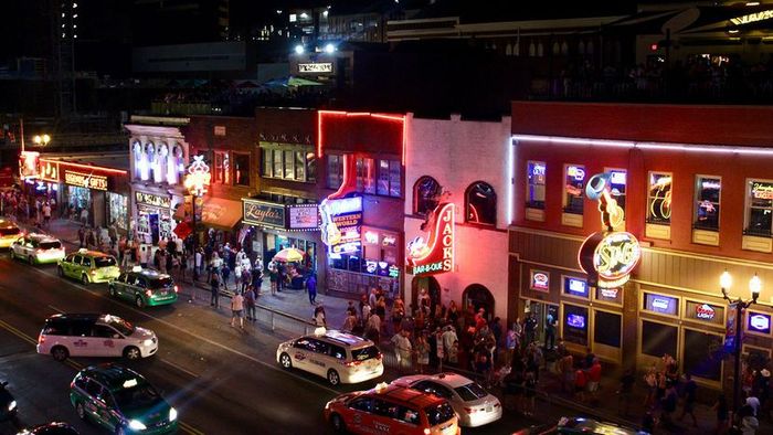 Honky Tonk Highway: The Soul of Nashville's Music Scene