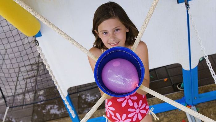Water balloon launcher