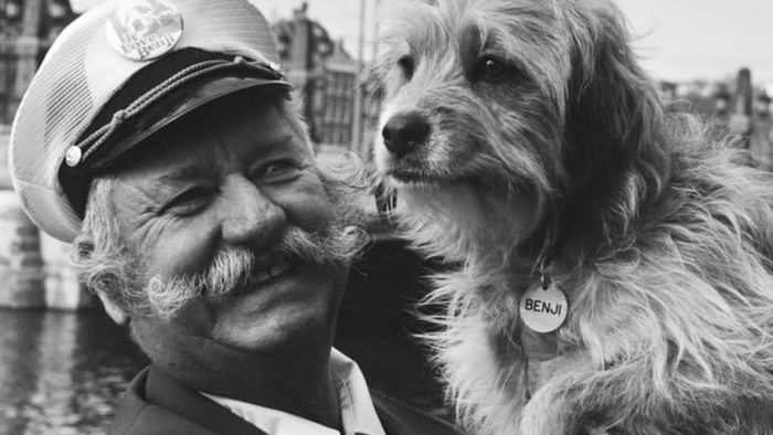 Frank Inn with Higgins, the original 'Benji'