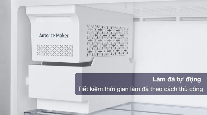 Tủ lạnh Samsung Inverter 406 lít RT42CB6784C3SV - Làm đá tự động tiết kiệm thời gian làm đá theo cách thủ công