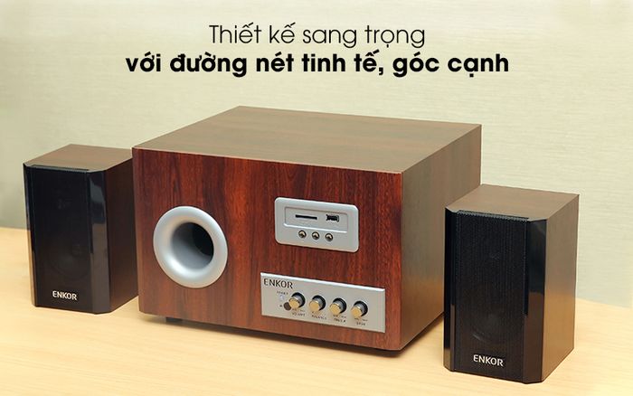 Thiết kế sang trọng với đường nét tinh tế, góc cạnh - Loa vi tính 2.1 Enkor S2850 Nâu