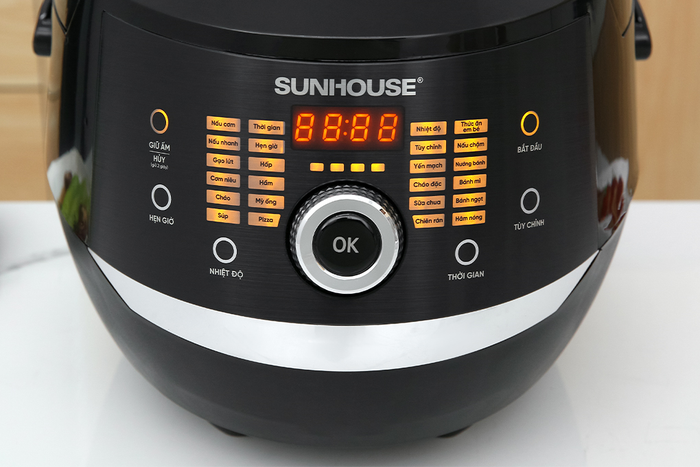 Nồi cơm điện tử Sunhouse 1.8 lít SHD8911 - Bảng điều khiển