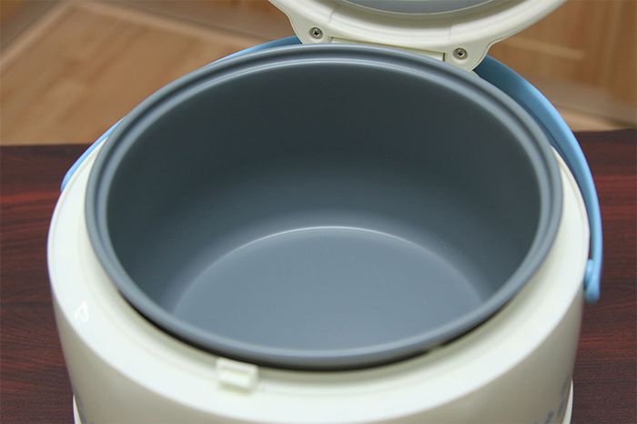 Nồi cơm nắp gài Happycook HC-120-Xanh