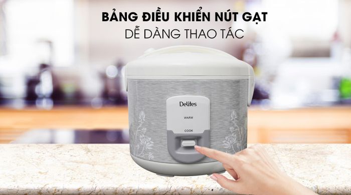 Nồi cơm nắp gài Delites NCG1805 - nút điều khiển nồi.