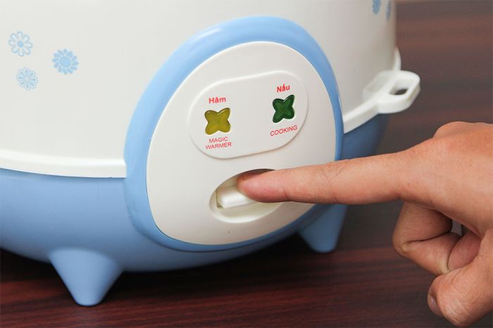 Nồi cơm nắp gài Happycook HC-120-Xanh