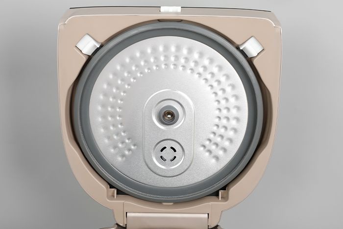 Nồi cơm cao tần Sunhouse Mama 1.8 lít SHD8959 - Nắp trong