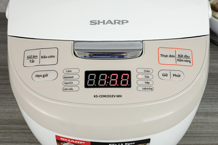 Nồi cơm điện tử Sharp KS-COM191EV-WH 1.8L - Bảng điều khiển