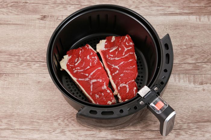 Sử dụng chiên, nướng thực phẩm không cần dùng dầu - Nồi chiên không dầu Kangaroo KG52AF1A 5 lít