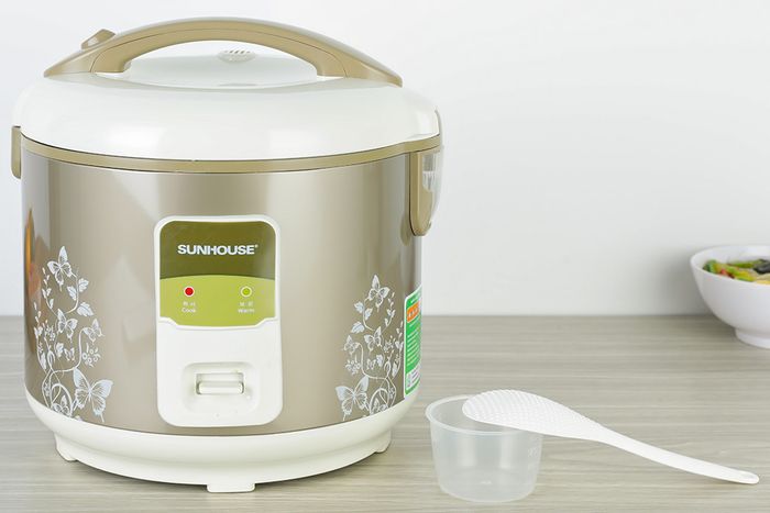 Nồi cơm điện Sunhouse 1.8 lít SHD 8616 - Dung tích