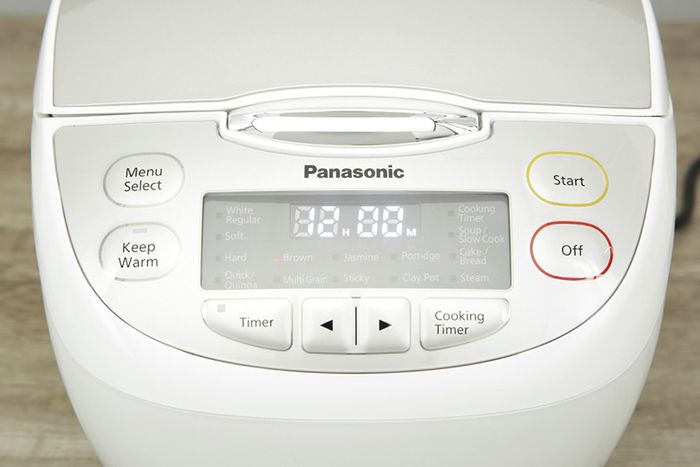 Nồi cơm điện tử 1 lít Panasonic SR-CP108NRAM - Bảng điều khiển