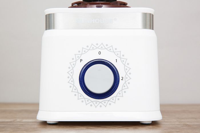 Dễ dùng với 2 tốc độ xay - Máy xay sinh tố đa năng Sunhouse SHD5582W