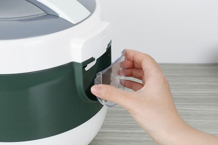 Nồi cơm nắp gài Crystal JRC-120S 1.2 lít - Khay hứng nước trào