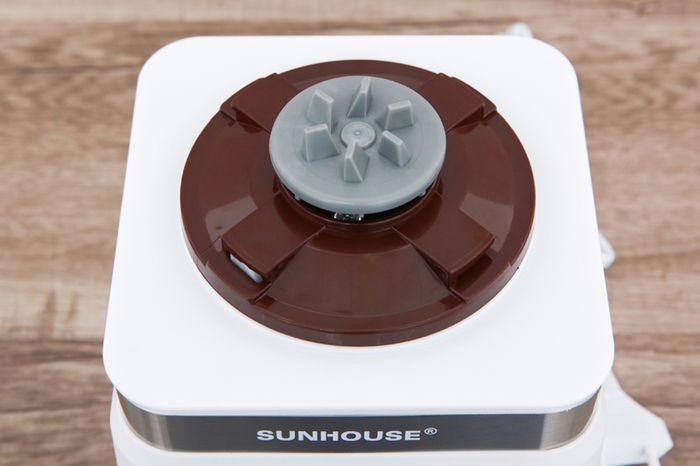An toàn - Máy xay sinh tố đa năng Sunhouse SHD5582W