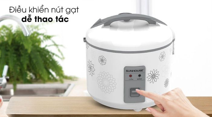 Nồi cơm nắp gài Sunhouse 1.8 lít SHD8603 - Sử dụng đơn giản với nút gạt điều khiển