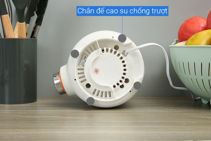 Chân đế chống trượt - Máy xay sinh tố Comet CM9955