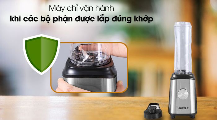 Chỉ hoạt động lắp đúng khớp - Máy xay sinh tố mini Hafele GS-621