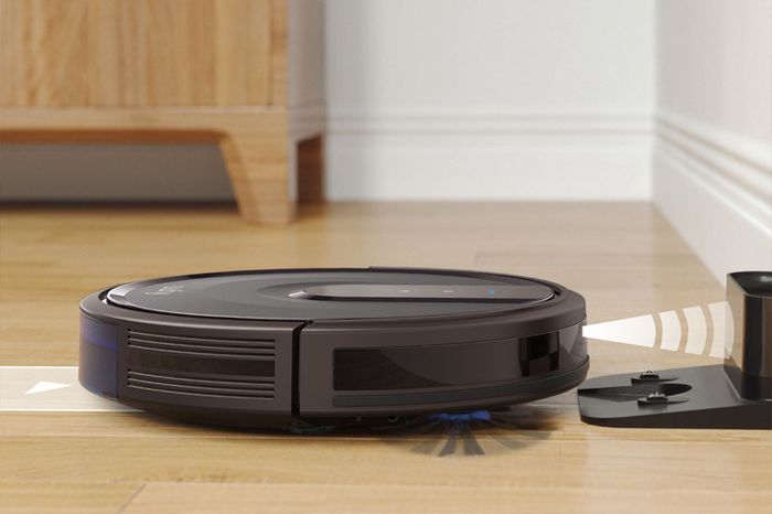 Quay về đế sạc Eufy Robovac 15T - T2115 Nâu