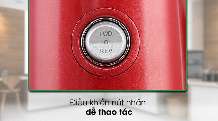 Máy ép chậm Kuvings E7000 - Sử dụng nút nhấn dễ thao tác