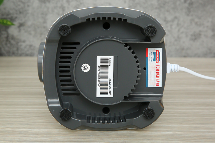 Máy xay sinh tố Sunhouse SHD5114 - Chân đế chống trượt