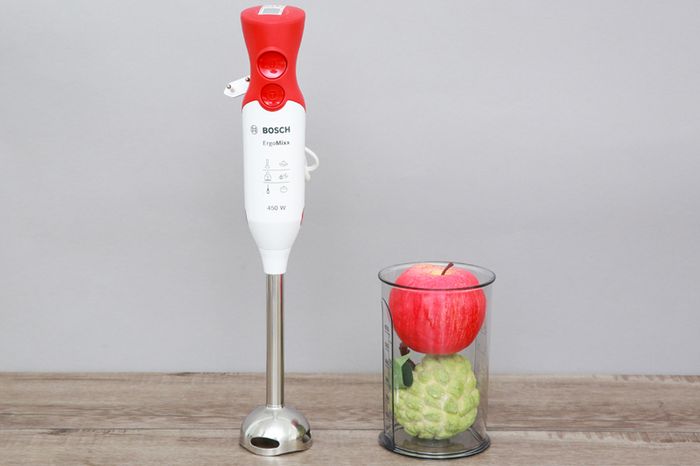 Nhỏ gọn, tiện dụng - Máy xay cầm tay Bosch MSM64110 450W