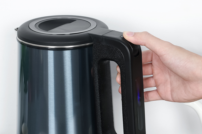 Bình đun siêu tốc Rapido 1.7 lít RK1717 - Công tắc
