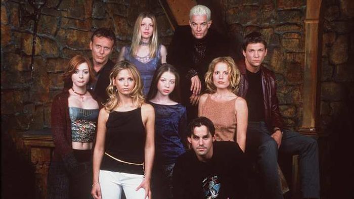 The ensemble of ‘Buffy The Vampire Slayer’ during Season 5.