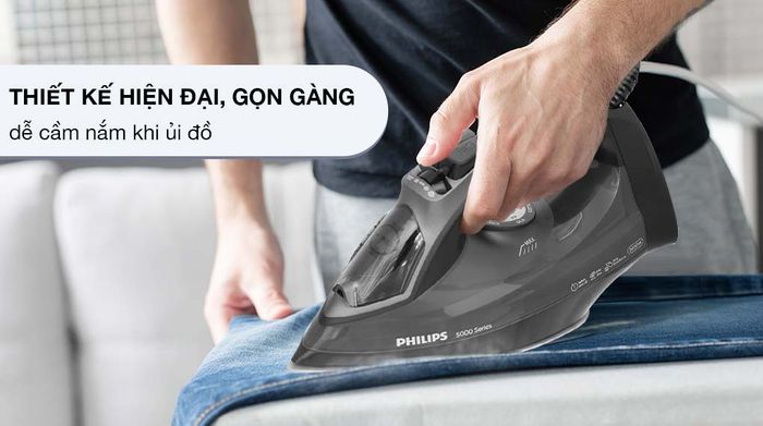 Bàn ủi hơi nước Philips DST5040/80 2600W - Thiết kế