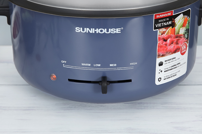 Nồi lẩu điện Sunhouse SHD4524 3.5 lít - Bảng điều khiển