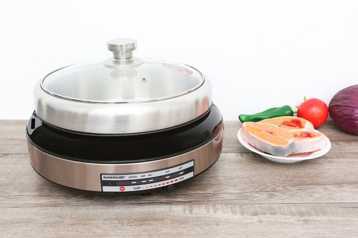 Thiết kế - Nồi lẩu điện Sunhouse SHD4526