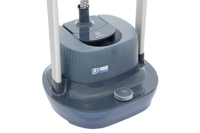 Bàn ủi hơi nước đứng Electrolux E5GS1-44MN - Bình chứa