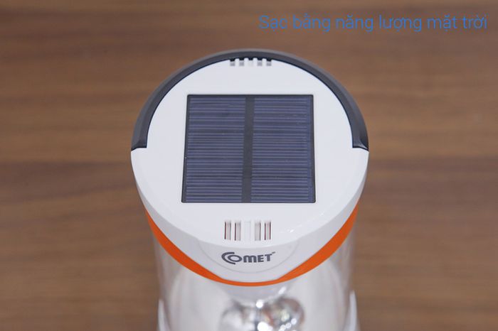 Cổng sạc năng lượng mặt trời - Đèn sạc Comet CRL3103S