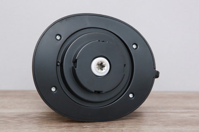 Động cơ tự ngắt khi quá tải - Máy xay thịt đa năng Mishio MK-135
