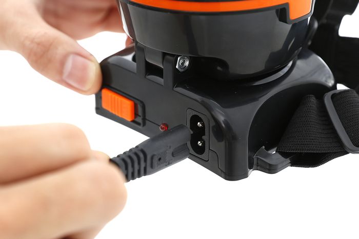 Dây điện sạc tháo rời, tiện sạc điện và bảo quản khi cần - Đèn pin đội đầu Điện Quang ĐQ PFL13 R BLO